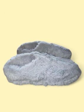 SKIMS Plush Slip-On Slippers - Light Gray